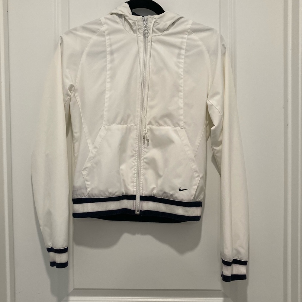 Nike Women’s Windbreaker